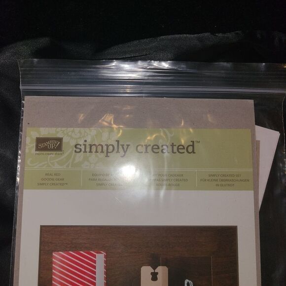 NWT Simply Created Craft Set. Make 10 Christmas Tags. - Picture 2 of 5